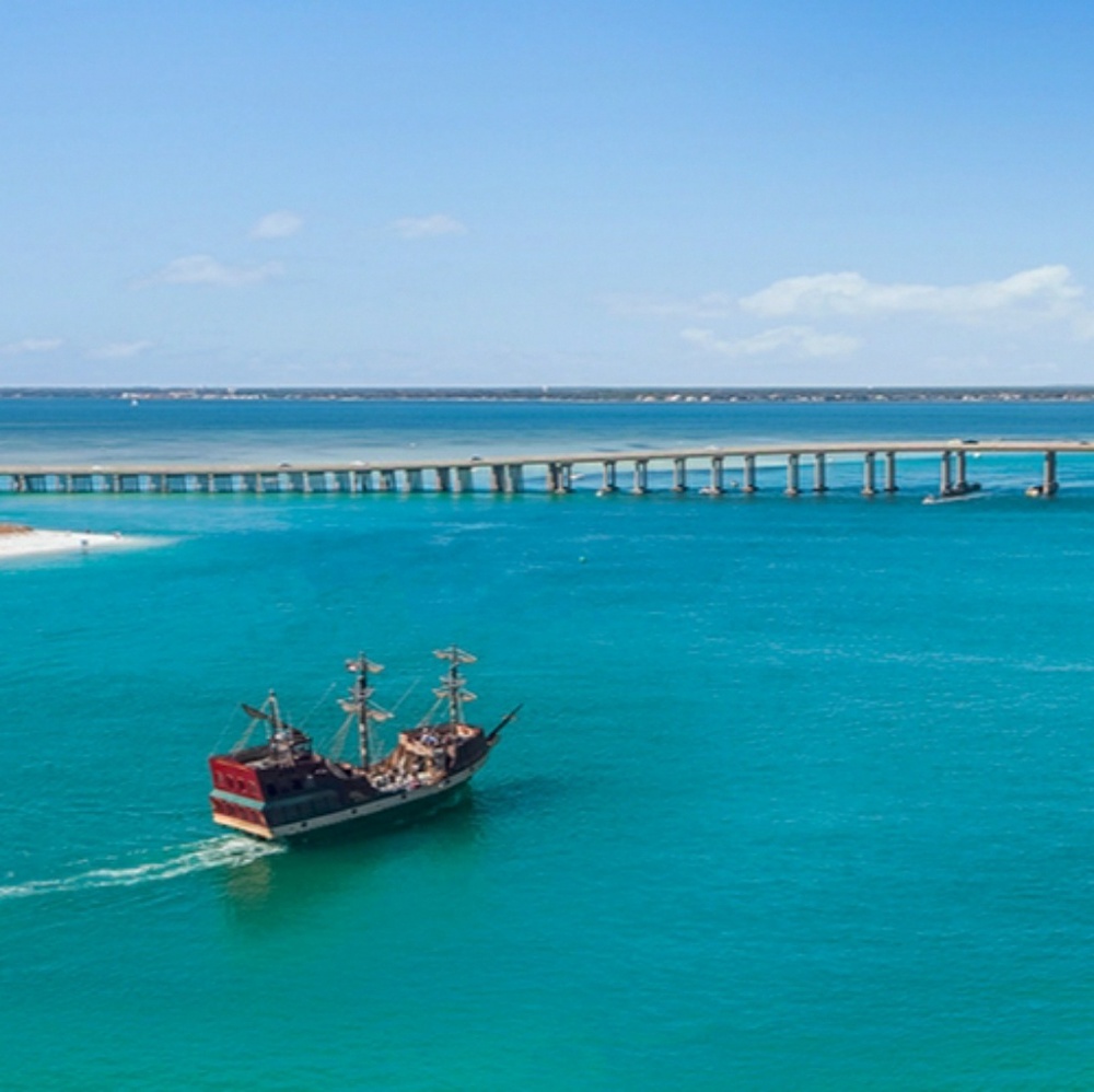 Meet your Posher, Leigh